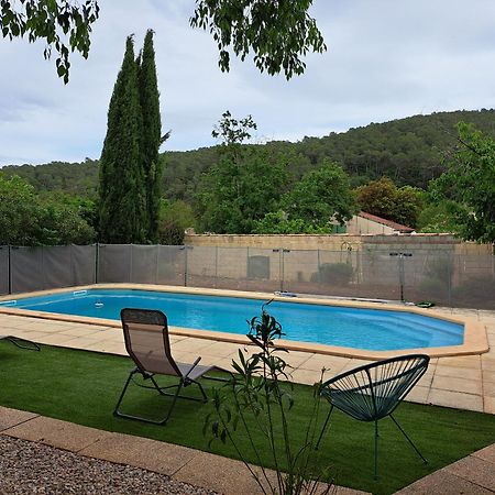 Villa Les Fauvettes Cabasse Bagian luar foto